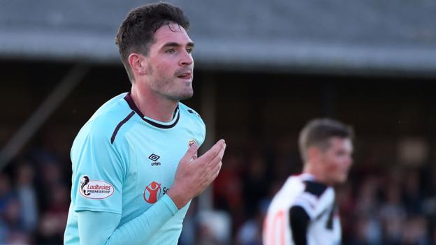 Lafferty scores on Hearts debut - Scottish League Cup round-up