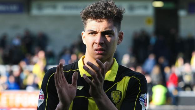 Stevenage: Tyler Walker, Kgosi Ntlhe and Harry McKirdy join