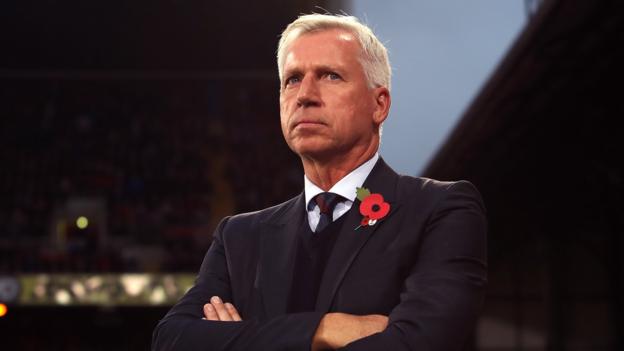 Alan Pardew questions referee Andre Marriner appointment