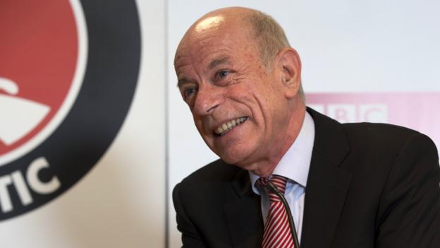 Richard Murray: Charlton Athletic non-executive chairman steps down