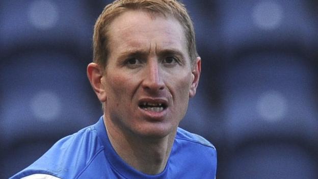 Chris Kirkland: Ex-England and Liverpool keeper leaves Bury without playing a game