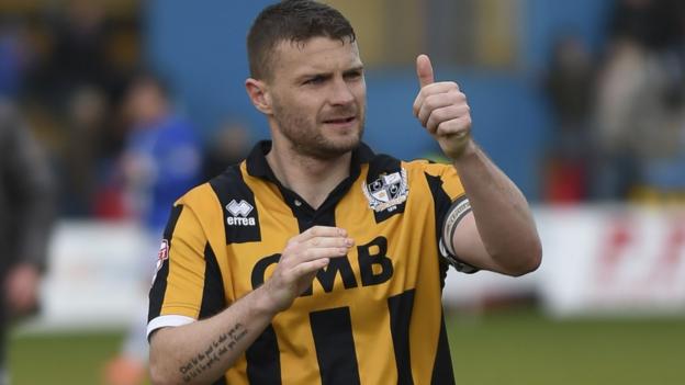 Carl Dickinson joins Notts County after rejecting Port Vale contract