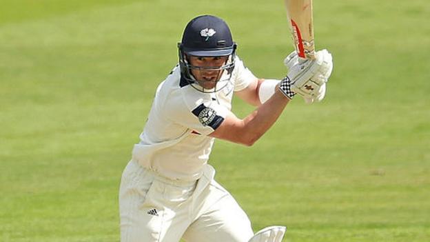County Championship: Andrew Hodd rescues Yorkshire against Nottinghamshire