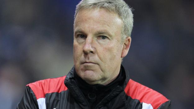 Ex-Wolves boss Jackett on Pompey shortlist