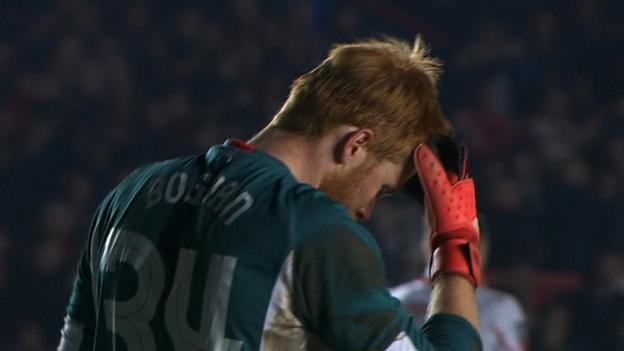 http://ichef.bbci.co.uk/onesport/cps/624/cpsprodpb/1134D/production/_87577407_mm_ftb_exe_liv_2-1.jpg