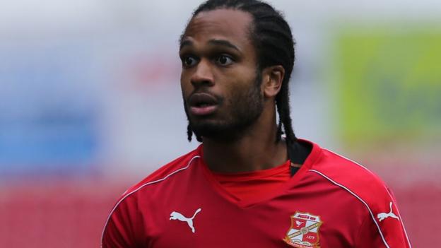 Nathan Delfouneso: Blackpool re-sign striker on deal until end of season