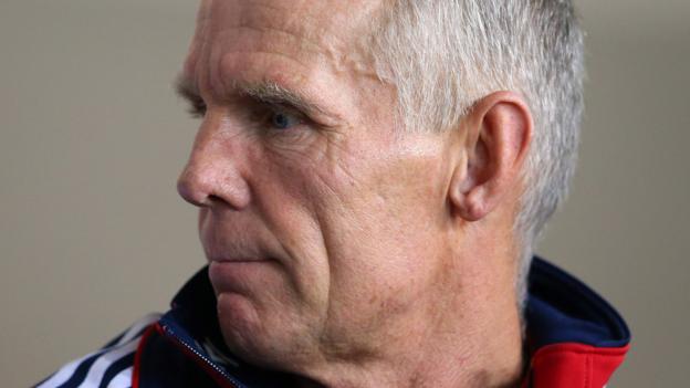 Shane Sutton defends British Cycling over allegations - BBC Sport