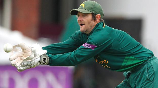Chris Read: Wicketkeeper to join Nottinghamshire T20 Blast coaching staff