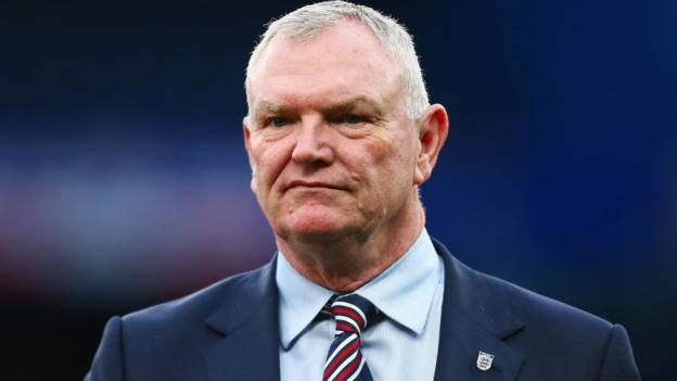 Gay footballers reticent to engage - FA chairman