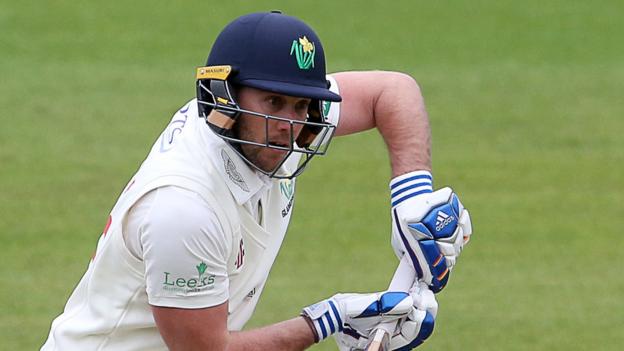 Glamorgan v Durham: Chris Cooke and Aneurin Donald steady hosts