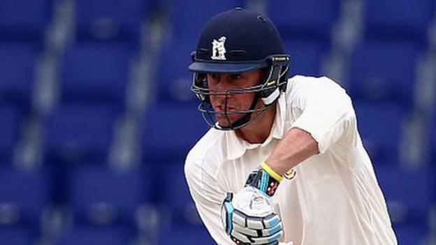 County Championship: Rikki Clarke puts Warwickshire on top against Nottinghamshire