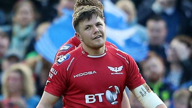 Steff Evans: Scarlets wing free to play in Pro12 final against Munster