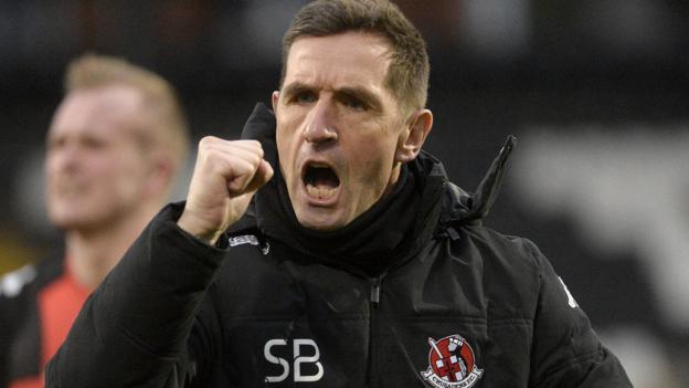 Irish Premiership: Baxter ready for Blues title battle