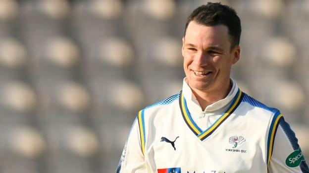 Lancashire v Yorkshire: Peter Handscomb hits 76-ball century as Roses rivals draw