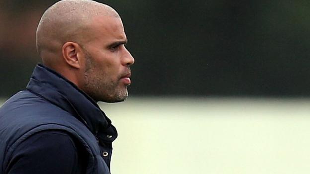 Marcus Bignot: Grimsby Town granted permission to speak to Solihull Moors boss - BBC News