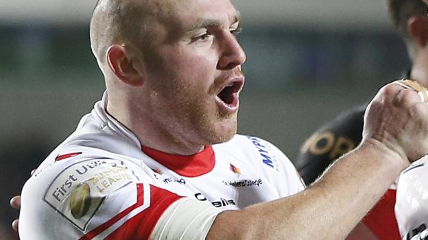 Walsh kicks Catalans to top of Super League