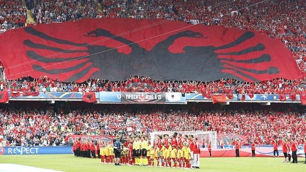 Αποτέλεσμα εικόνας για albanian football fans