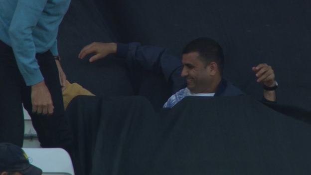 England v South Africa: Falling spectator drops David Miller six in the stands