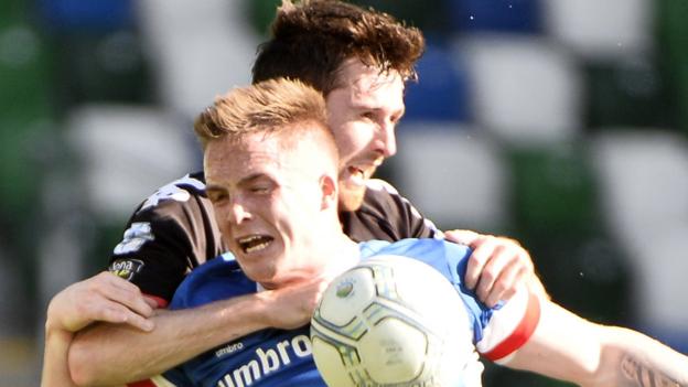 Irish Premiership: Blues and Crues set for title showdown on final day