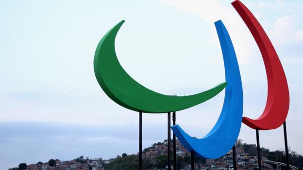 Powerlifter gets drugs ban