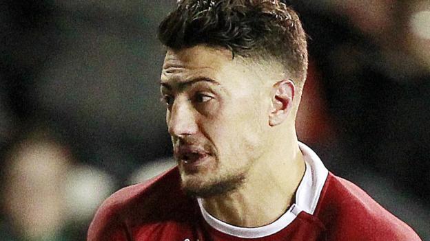 Super League: Wigan Warriors 20-0 Leigh Centurions