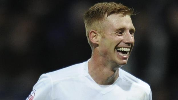 Eoin Doyle: Preston North End sign Cardiff City striker on three-year deal