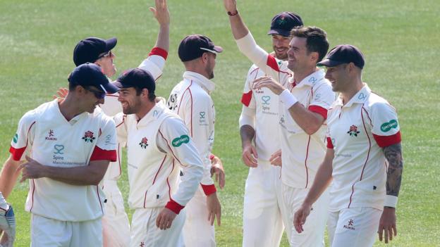 Essex v Lancashire: James Anderson helps visitors take control at Chelmsford