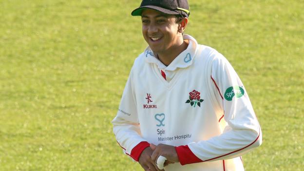 Essex v Lancashire: Haseeb Hameed shakes off injury to score 47 for visitors