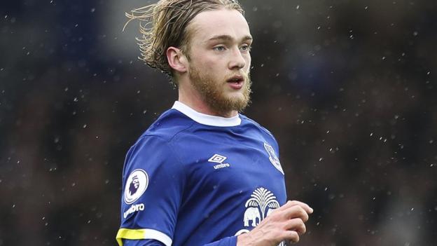 Tom Davies: Everton midfielder signs five-year deal with Premier League side