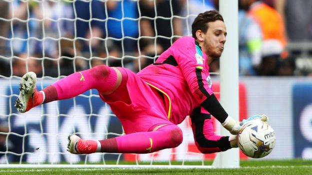 Danny Ward: Wakes keeper wants to stay at Huddersfield