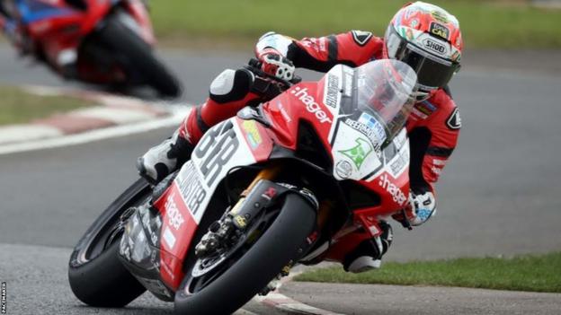 British Superbikes Glenn Irwin Ninth In Thruxton Opener Bbc Sport