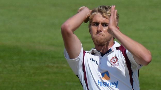 Olly Stone: Warwickshire sign Northamptonshire pace bowler