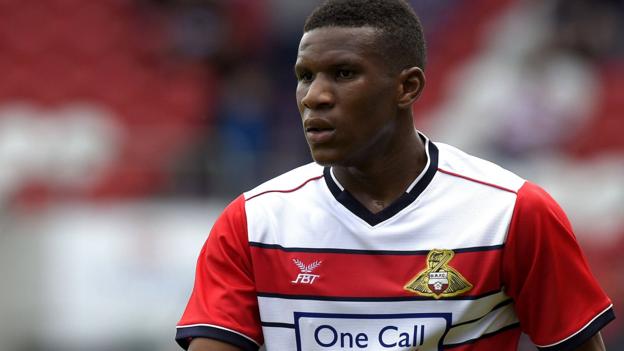 Lincoln City: Riccardo Calder and Ross Etheridge join on loan until the end of the season