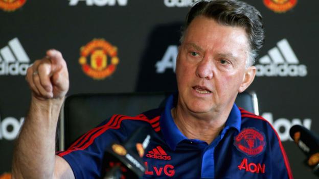 Van Gaal expects to keep Man Utd job