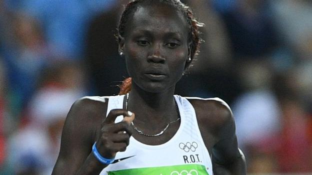 Refugee track runners 'representing peace'