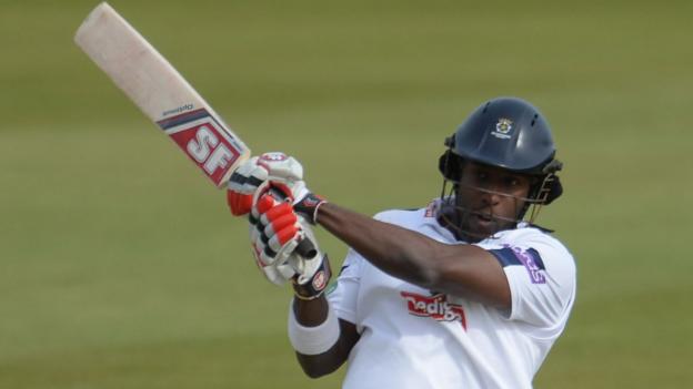 Opener Carberry stands firm against Middlesex