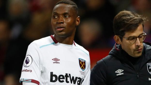 Diafra Sakho: West Ham striker ruled out for six weeks with thigh injury