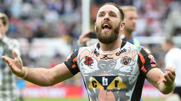 Super League returns: English clubs should forget NRL and turn on the style in 2017
