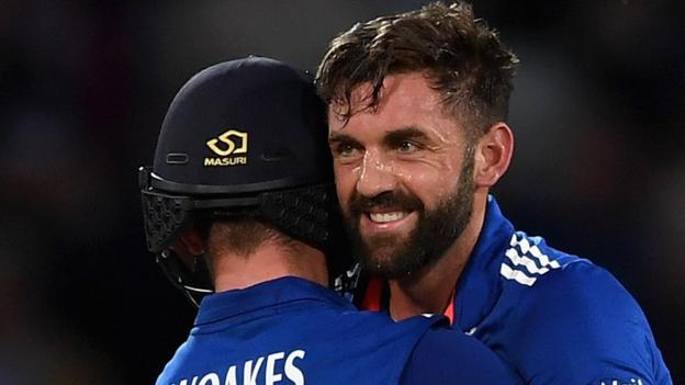 England v Sri Lanka: Liam Plunkett hits last ball for six to tie game