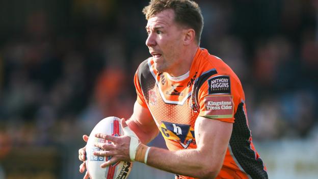 Super League: St Helens v Castleford Tigers