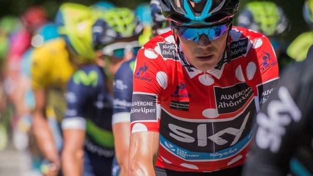 Criterium du Dauphine: Chris Froome closes in on leader Alberto Contador