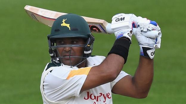 County Championship: Division Two leaders Notts battle back against Derbyshire