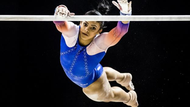 European Championships: Medals for Ellie Downie & Courtney Tulloch