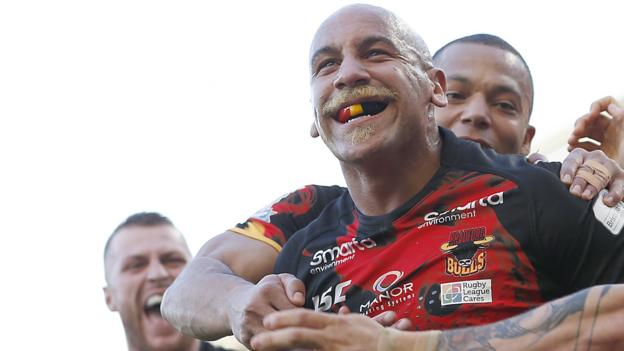 Matty Blythe: Warrington Wolves re-sign Bradford Bulls utility man