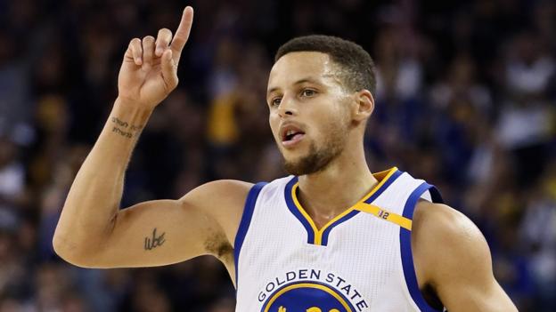 Stephen Curry shoots NBA three-point record in Warriors win