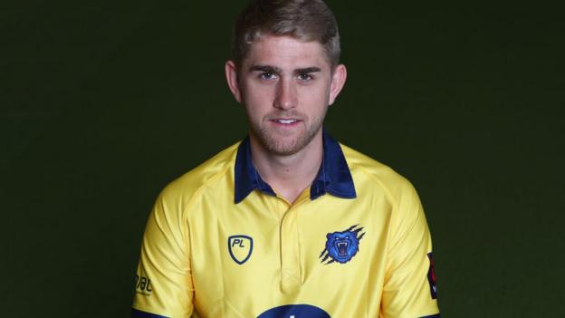 Olly Stone: 'Old-fashioned handshake' now for Warwickshire fast bowler