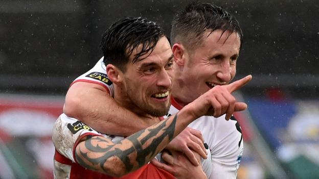 Irish Premiership: Crusaders still lead Linfield by seven points at top