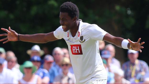 Sussex paceman Jofra Archer extends contract with county