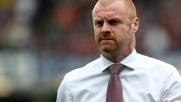 Dyche agrees new deal with Burnley
