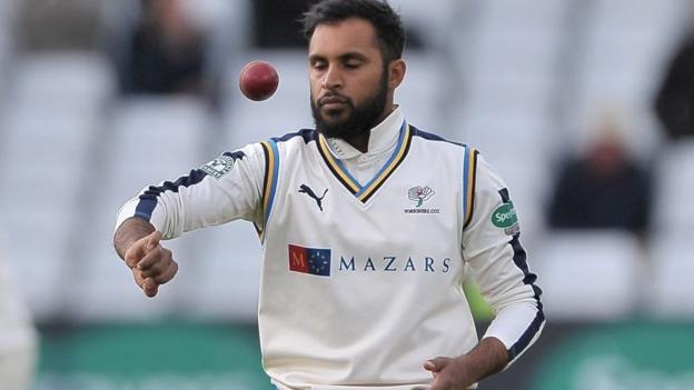 County Championship: Yorkshire wrap up innings victory over Warwickshire